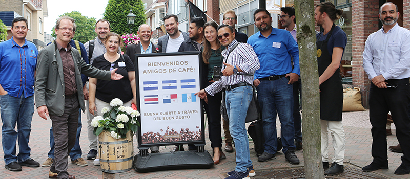 Enthusiastic coffee farmers visiting Boot Koffie